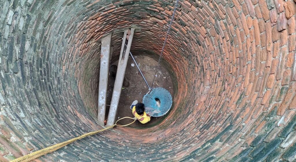 Rescuer in the well